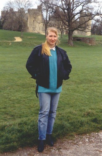 Katja at Bodiam Castle